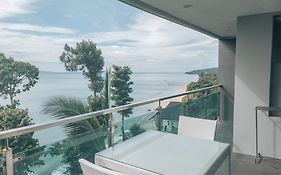 Cliff Lanta Suite